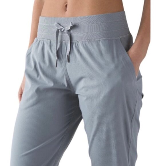 Lululemon Studio Crop II (Unlined) Battleship size 4 - Picture 3 of 11